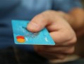 欠信用卡逾期冻结要怎样还，从多个角度深入介绍!